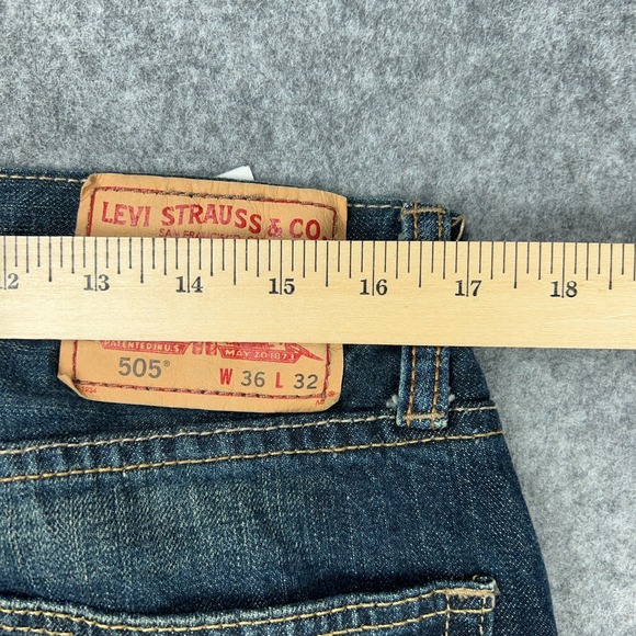 VTG Levi's Jeans Men 36x32 Blue 505 Straight Regular Faded Whisker Denim Pants - Picture 12 of 14
